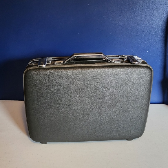 American tourister brief case - Picture 3 of 6